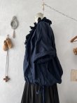 画像6: MARCHE' DE SOEUR／フローフリルの半袖ブラウス・ダークネイビー (6)