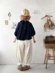 画像12: MARCHE' DE SOEUR／フローフリルの半袖ブラウス・ダークネイビー (12)