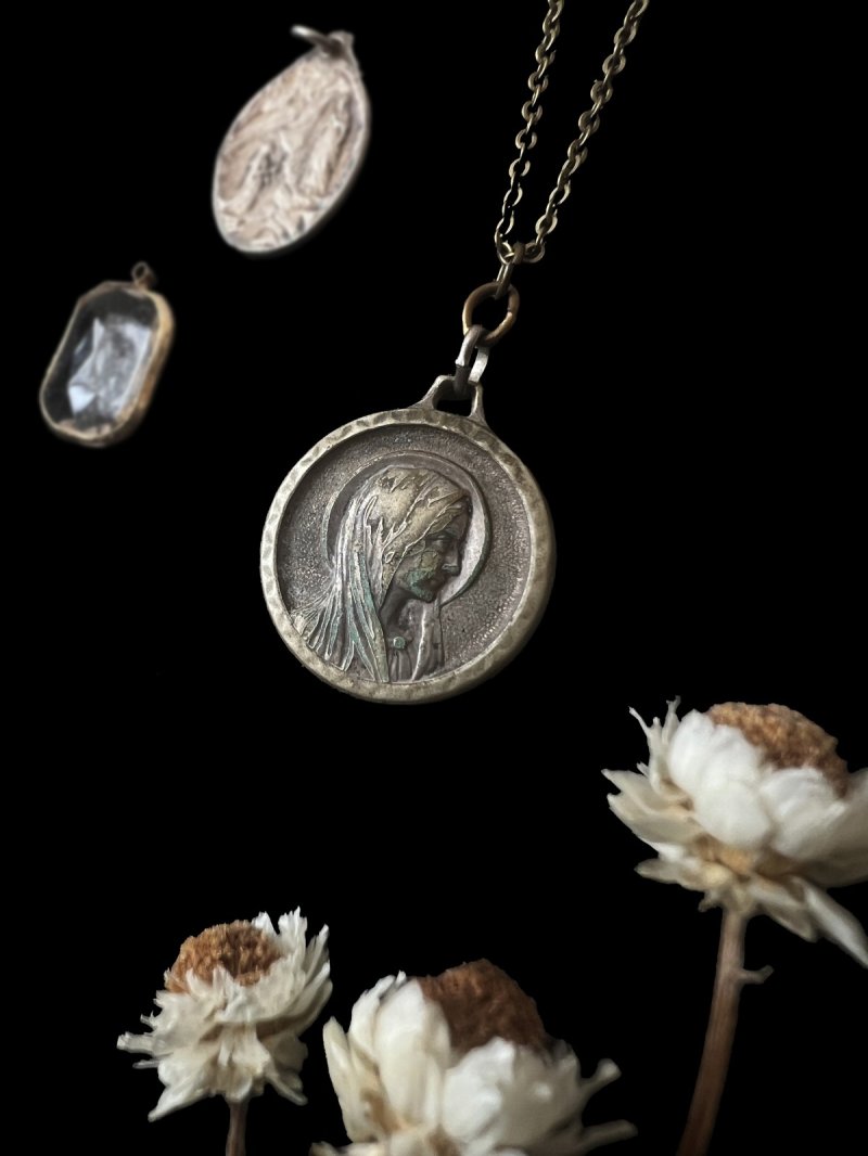 画像2: antique／アンティークメダイのネックレス (2)