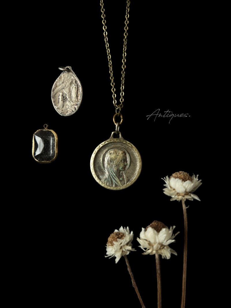 画像1: antique／アンティークメダイのネックレス (1)