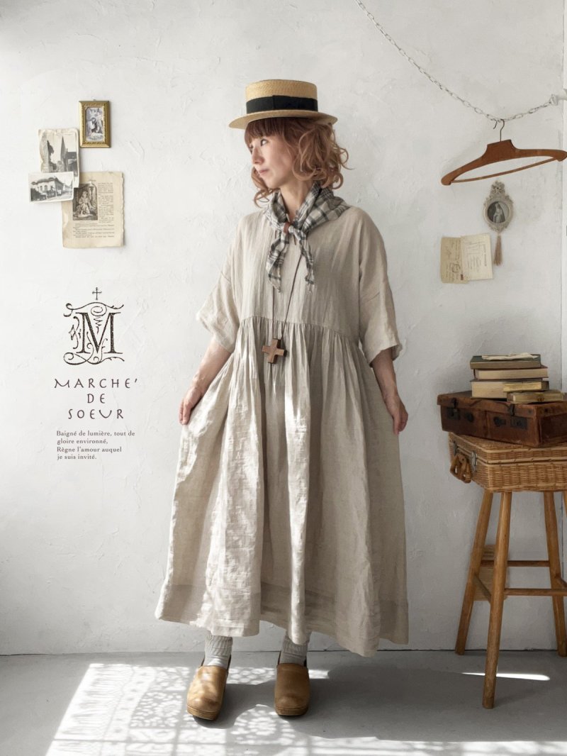 画像2: MARCHE' DE SOEUR／革タグストール付きスキッパーワンピース・フラックス (2)