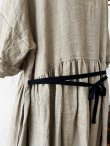 画像12: MARCHE' DE SOEUR／革タグストール付きスキッパーワンピース・オリーブドラブ (12)