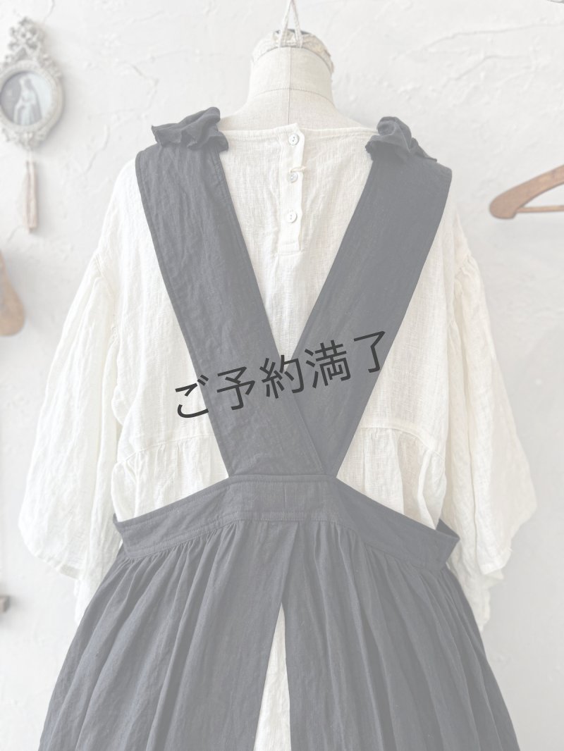 画像12: 【予約販売】MARCHE' DE SOEUR／フローフリルエプロンワンピース・黒 (12)