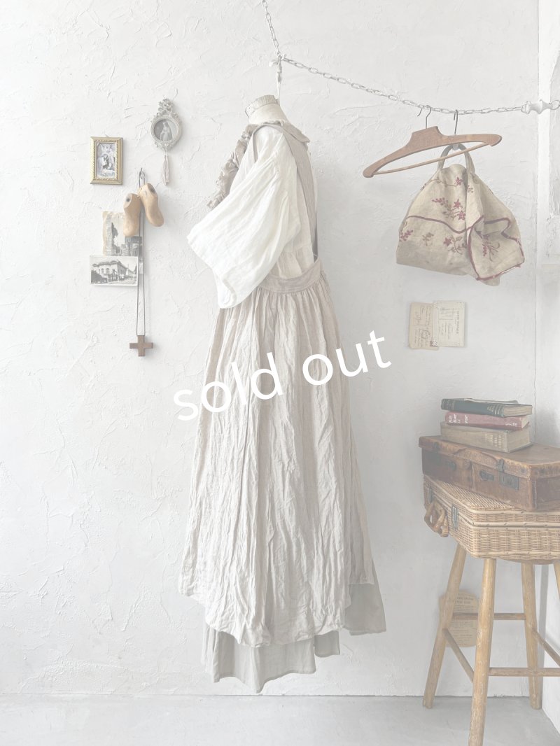 画像10: 【予約販売】MARCHE' DE SOEUR／フローフリルエプロンワンピース・生成り (10)