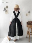 画像18: 【予約販売】MARCHE' DE SOEUR／フローフリルエプロンワンピース・黒 (18)