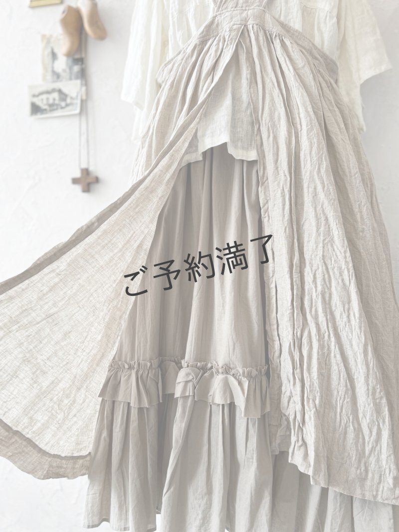 画像16: 【予約販売】MARCHE' DE SOEUR／フローフリルエプロンワンピース・生成り (16)