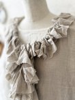 画像8: 【予約販売】MARCHE' DE SOEUR／フローフリルエプロンワンピース・生成り (8)