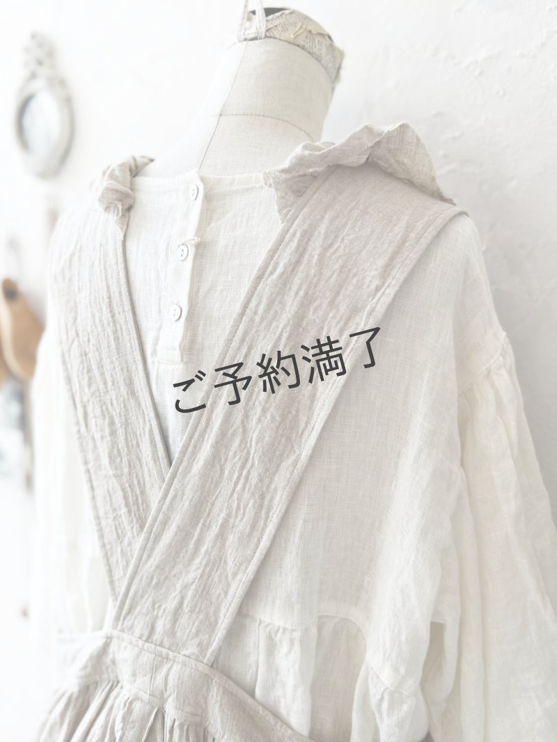 画像14: 【予約販売】MARCHE' DE SOEUR／フローフリルエプロンワンピース・生成り (14)