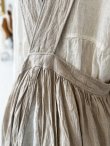 画像15: 【予約販売】MARCHE' DE SOEUR／フローフリルエプロンワンピース・生成り (15)