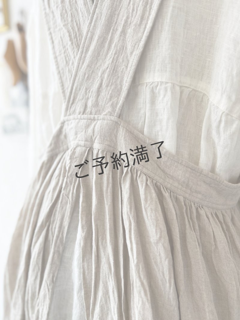 画像15: 【予約販売】MARCHE' DE SOEUR／フローフリルエプロンワンピース・生成り (15)