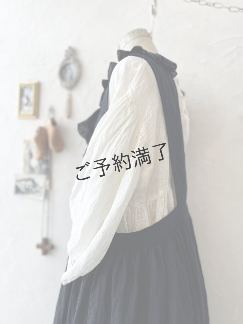 画像11: 【予約販売】MARCHE' DE SOEUR／フローフリルエプロンワンピース・黒 (11)