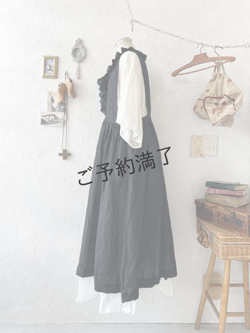 画像10: 【予約販売】MARCHE' DE SOEUR／フローフリルエプロンワンピース・黒 (10)