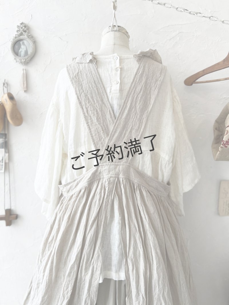 画像13: 【予約販売】MARCHE' DE SOEUR／フローフリルエプロンワンピース・生成り (13)