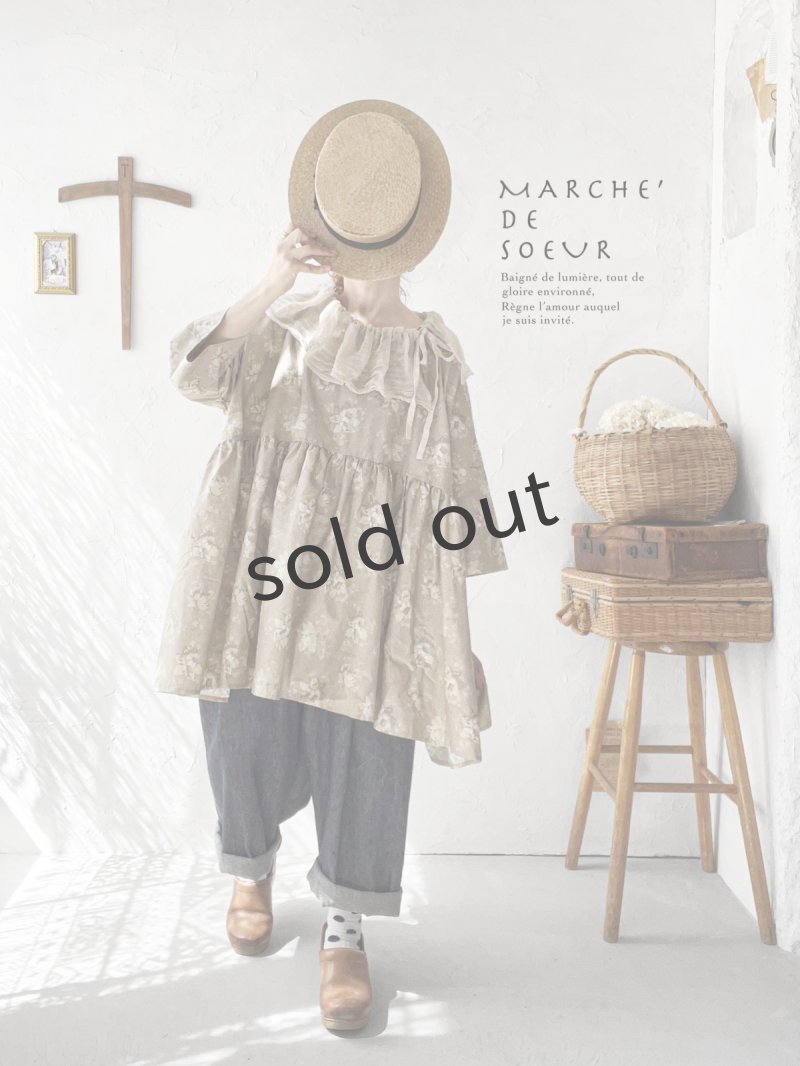 画像2: MARCHE' DE SOEUR／大きなラッフル襟のチュニック・ベージュローズ×生成り (2)