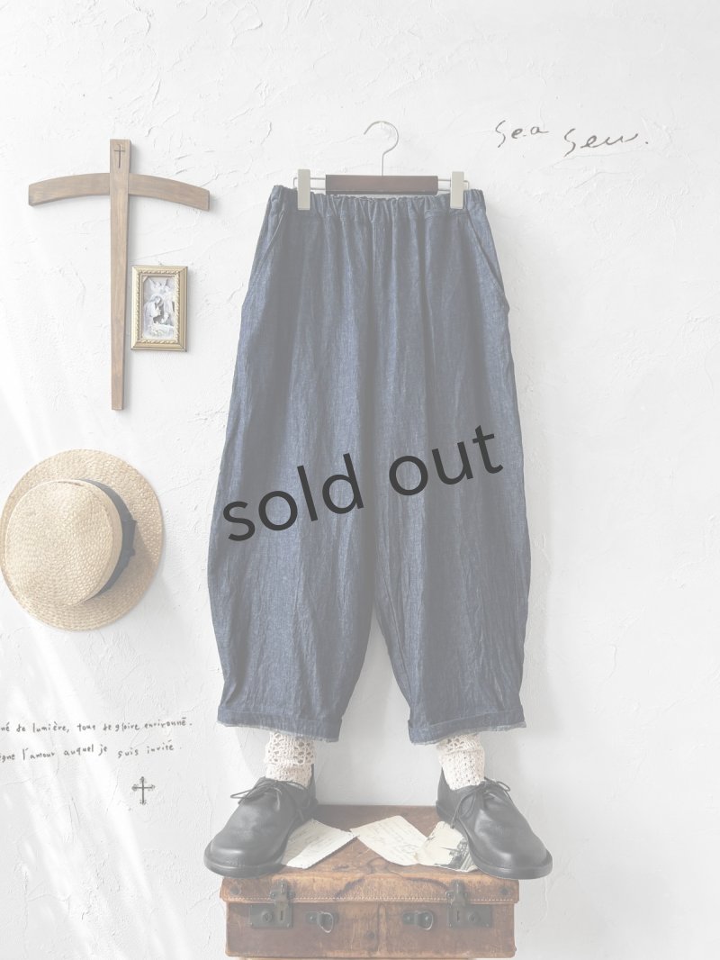 画像1: seasew.／506 ライトデニムコクーンパンツ・インディゴ (1)