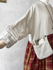 画像6: MARCHE' DE SOEUR／ギャザーポケットワンピース・生成り×赤チェック (6)