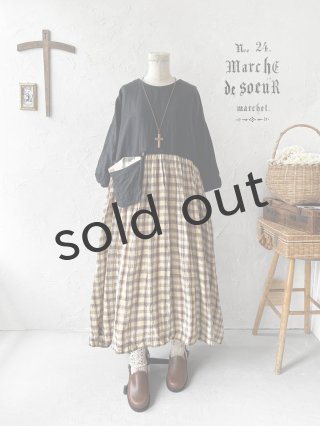 MARCHE' DE SOEUR／ギャザーポケットワンピース・黒×メープルチェック