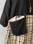 画像3: MARCHE' DE SOEUR／ギャザーポケットワンピース・黒×メープルチェック (3)