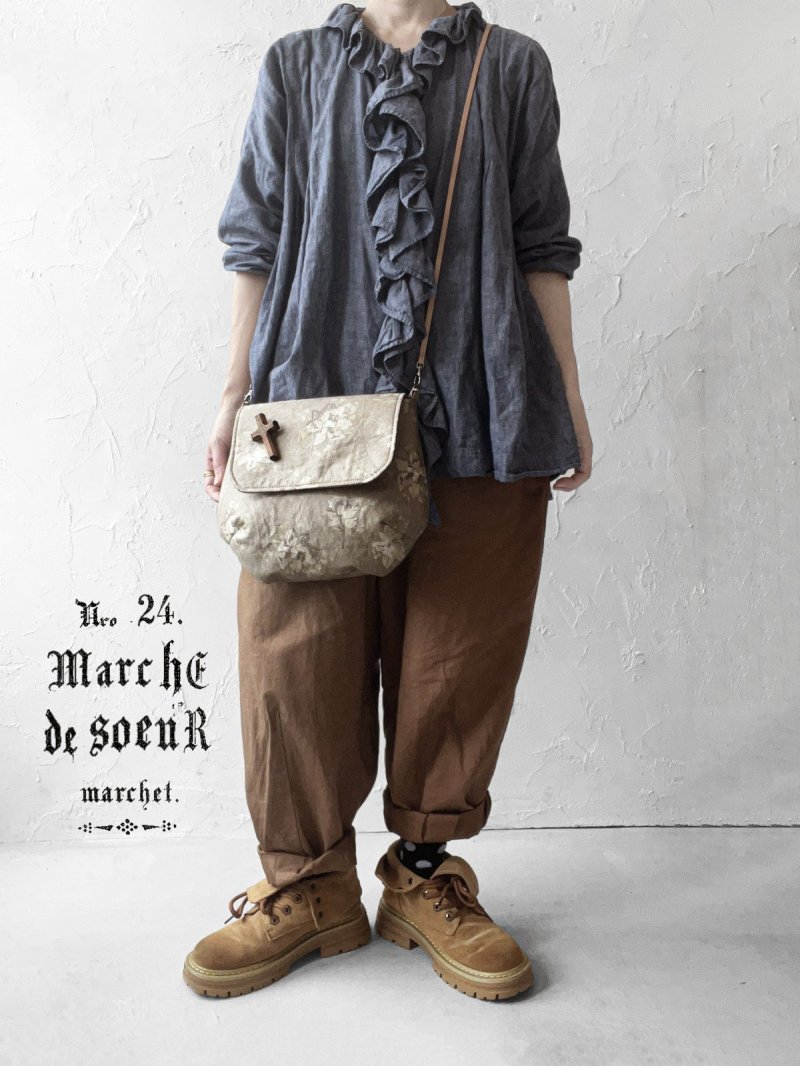 画像3: MARCHE' DE SOEUR／十字架ブローチ付きショルダーバッグ・ベージュローズ (3)