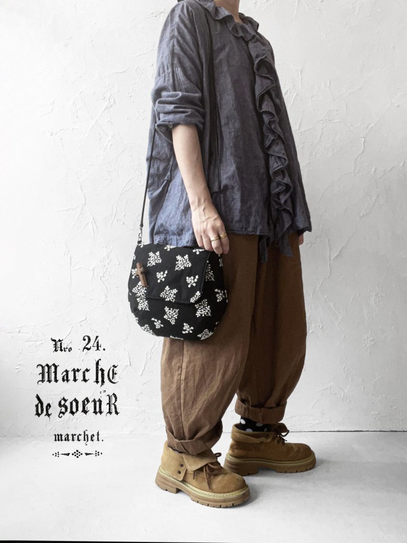 画像9: MARCHE' DE SOEUR／十字架ブローチ付きショルダーバッグ・ブーケ刺繍 (9)