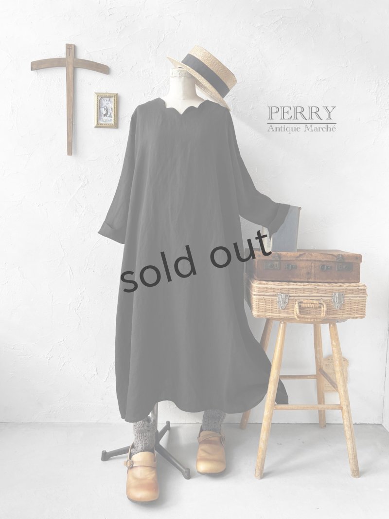 画像1: PERRY/ スカラップカラーAラインワンピース・黒 (1)