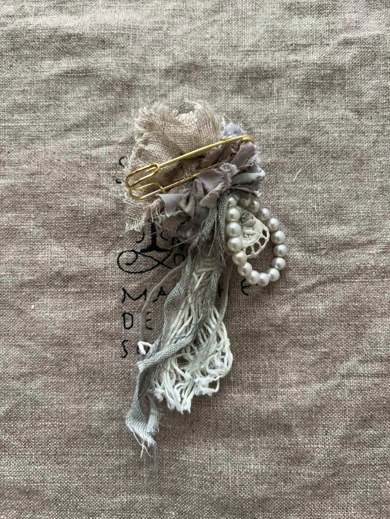 画像2: 【プレビュー中】toromeco／⁡KODEMARI Corsage・light gray (2)