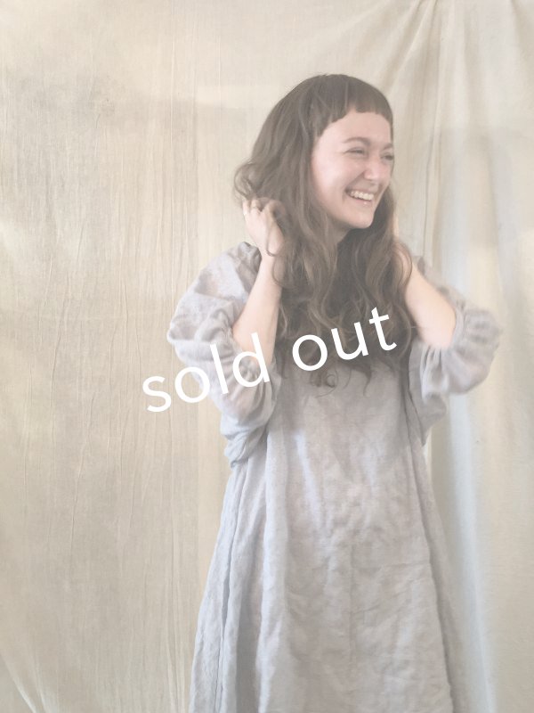 画像15: [pollenbienco] バルーン袖のＡラインワンピース／glay (15)