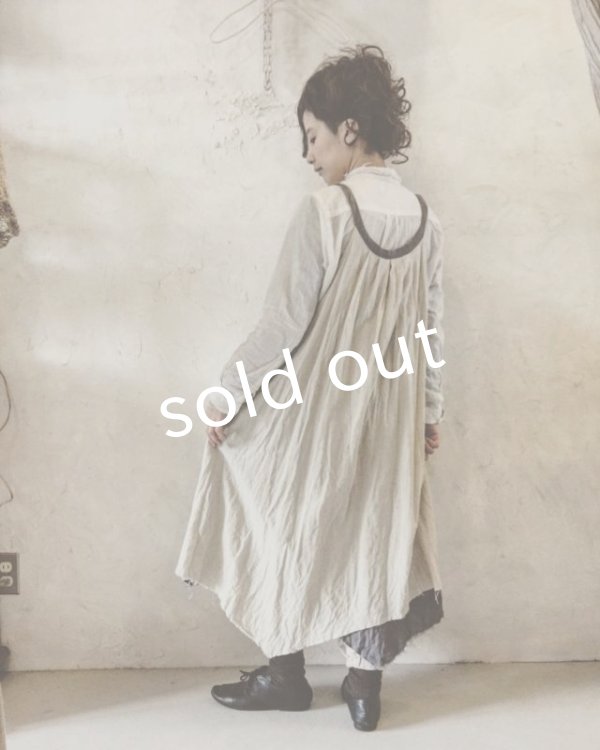 画像13: pollenbienco/リバーシブルギャザーワンピース・生成りとグレー (13)