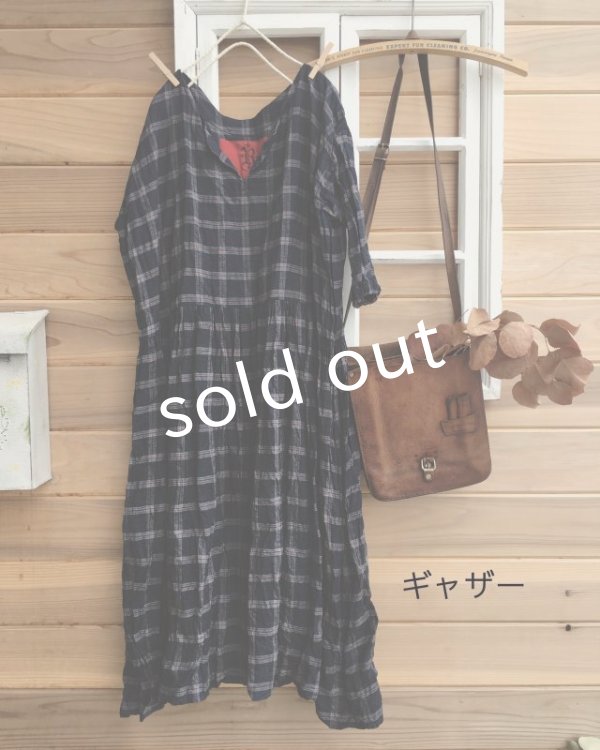 画像9: MARCHE' DE SOEUR／濃ネイビーチェックリネンワンピース (9)