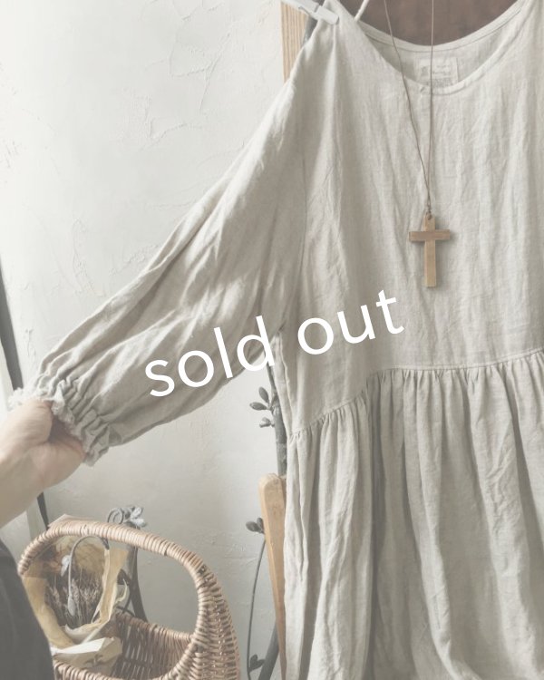 画像4: MARCHE' DE SOEUR／パフスリーブギャザーワンピース・リトアニアリネン (4)