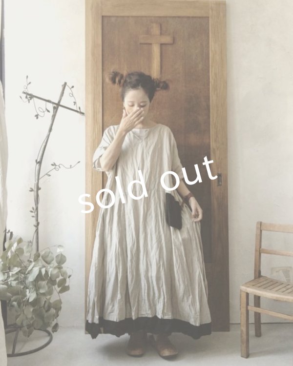 画像11: MARCHE' DE SOEUR／生成りベージュ×ブラックリネンワンピース (11)