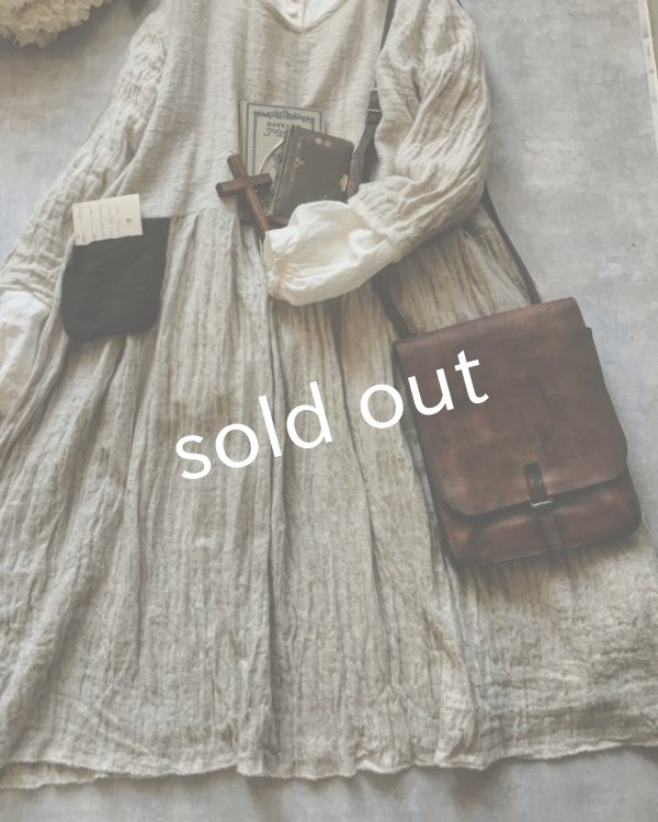 画像2: MARCHE' DE SOEUR/ウールリネンワンピース・オフ×黒ポケット (2)