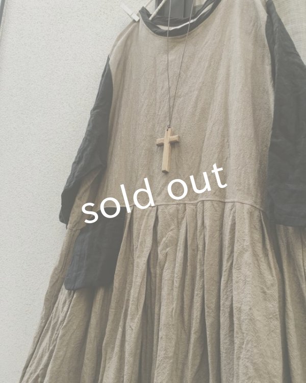 画像6: MARCHE' DE SOEUR/ウォッシュリネンワンピース・カーキブラウン×黒 (6)