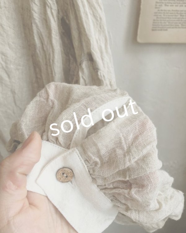 画像9: MARCHE' DE SOEUR/ちび襟パフ袖ブラウス・生成り (9)