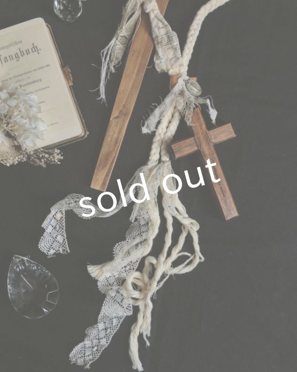 画像2: pollenbienco／アンティークレースの特大十字架ネックレス (2)