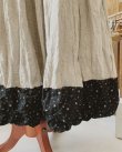 画像7: MARCHE' DE SOEUR／バイカラースカート・裾に小花 (7)