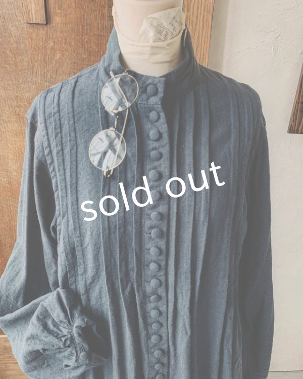 画像2: HALLELUJAH／Chemisier à plis d'époque プリーツシャツ・navy (2)