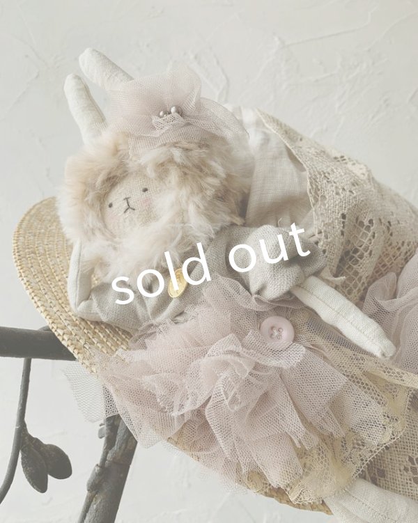 画像2: sukekiyo/うさキヨひめ、おぼうしに乗る (2)