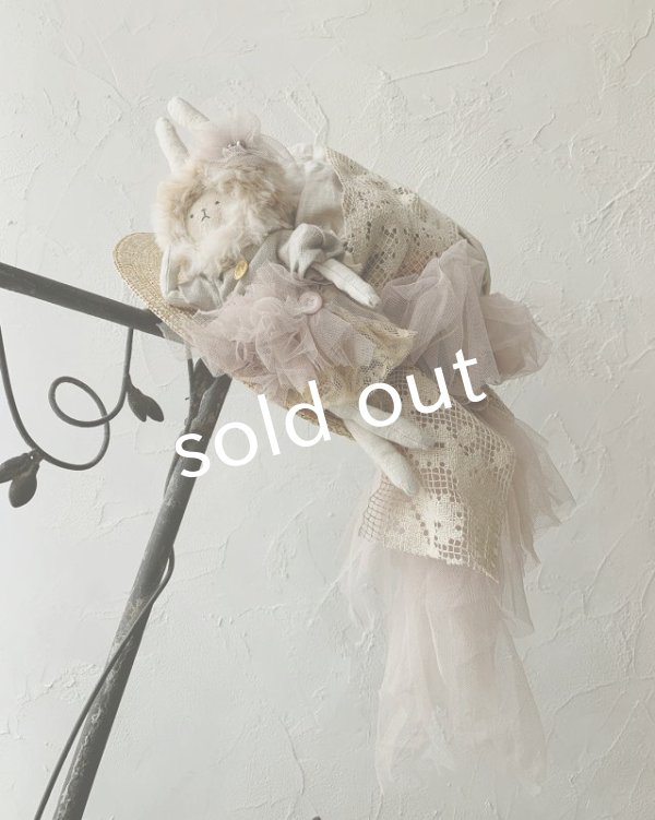 画像3: sukekiyo/うさキヨひめ、おぼうしに乗る (3)