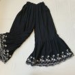 画像4: mifumi／wideジュノーぺちぱんつ・黒にベージュ刺繍 (4)