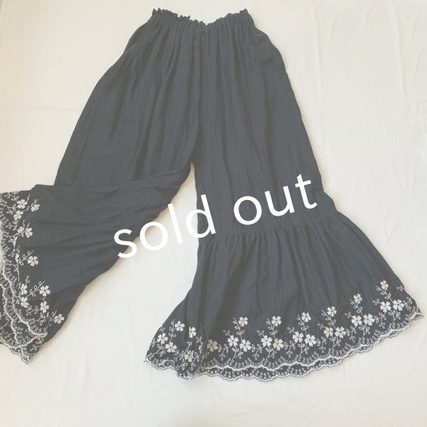 画像4: mifumi／wideジュノーぺちぱんつ・黒にベージュ刺繍 (4)