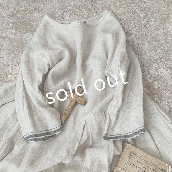 画像5: mifumi／後ろ刺繍のタックとギャザーのワンピース・青耳リネン (5)