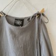 画像3: mifumi／ブッファンお袖の肩リボンワンピース・濃灰 (3)