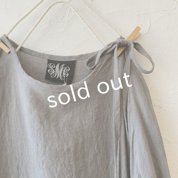 画像3: mifumi／ブッファンお袖の肩リボンワンピース・濃灰 (3)