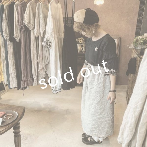 画像9: mifumi／Wトロンのワンピース・カーキに茶花 (9)