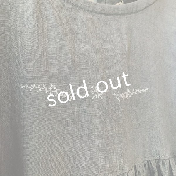 画像4: mifumi／アトリエ刺繍ポワンヨークワンピース・濃灰 (4)