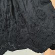 画像4: mifumi／Wトロンのワンピース・黒ベル刺繍 (4)