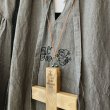 画像4: mifumi／アトリエ刺繍ハンナドレス・グレー (4)