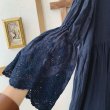 画像3: mifumi／Wトロンのワンピース・ネイビーベル刺繍 (3)