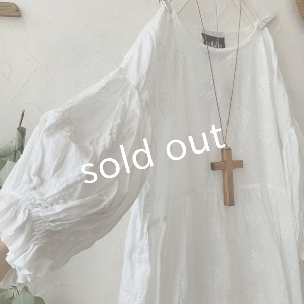 画像2: mifumi／ドロップショルダーボリュームpuffワンピース・森のぼーるオフ (2)